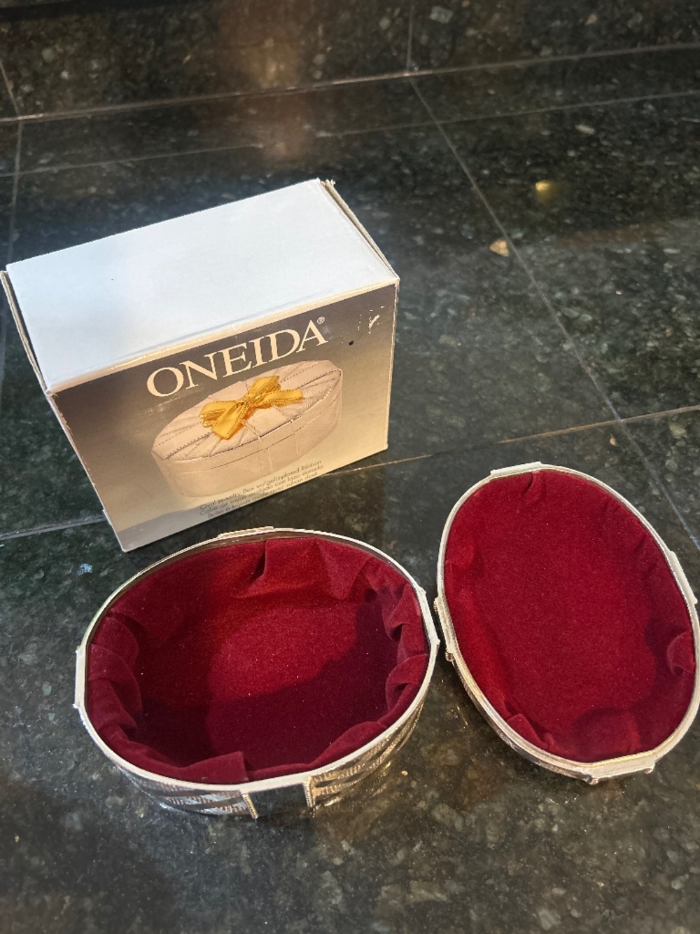 Oneida Silver Box with Gold Ribbon Accent - Picture 8 of 10